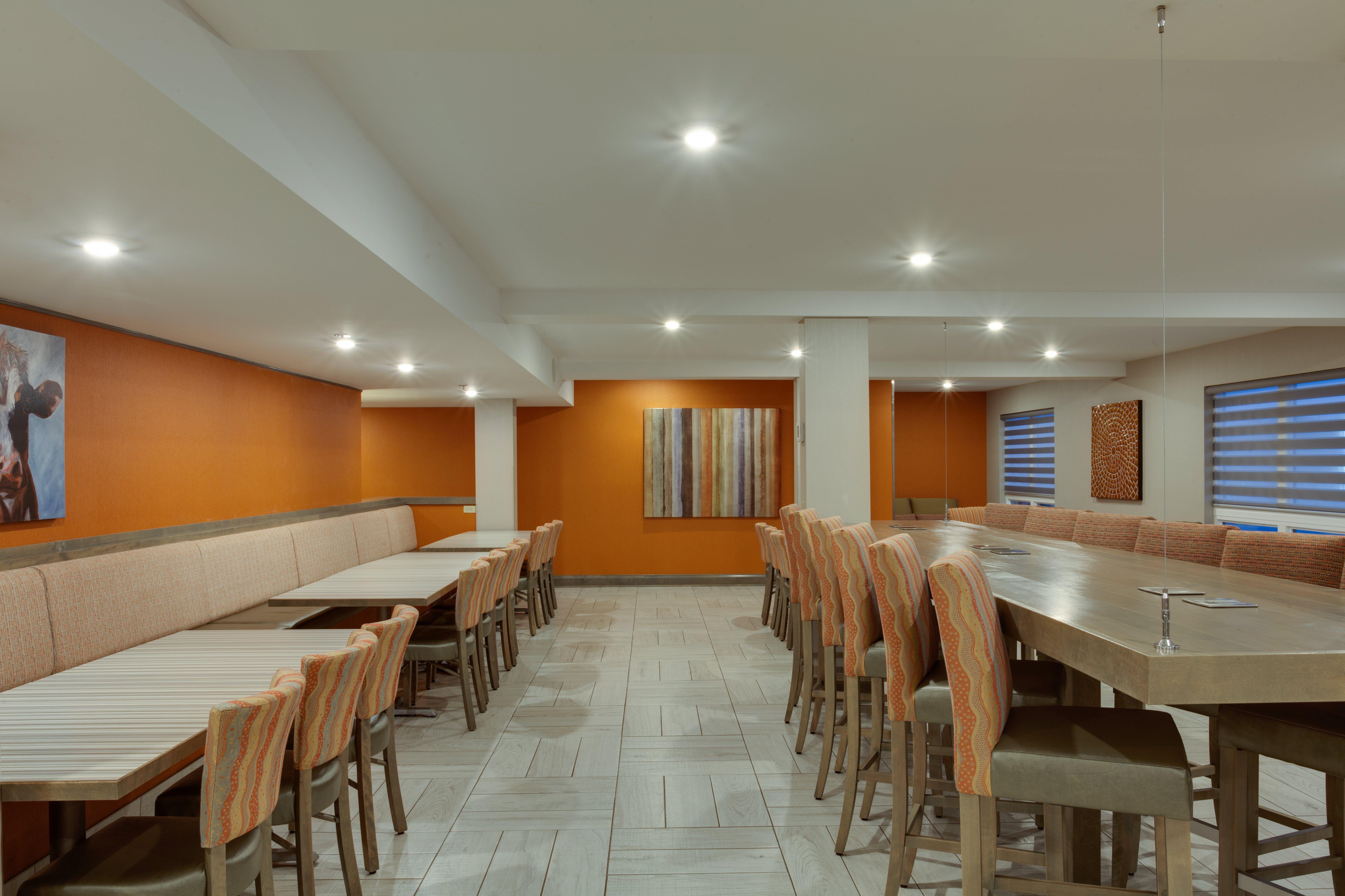 Holiday Inn Express Hotel & Suites Uptown Fredericton By Ihg Εξωτερικό φωτογραφία