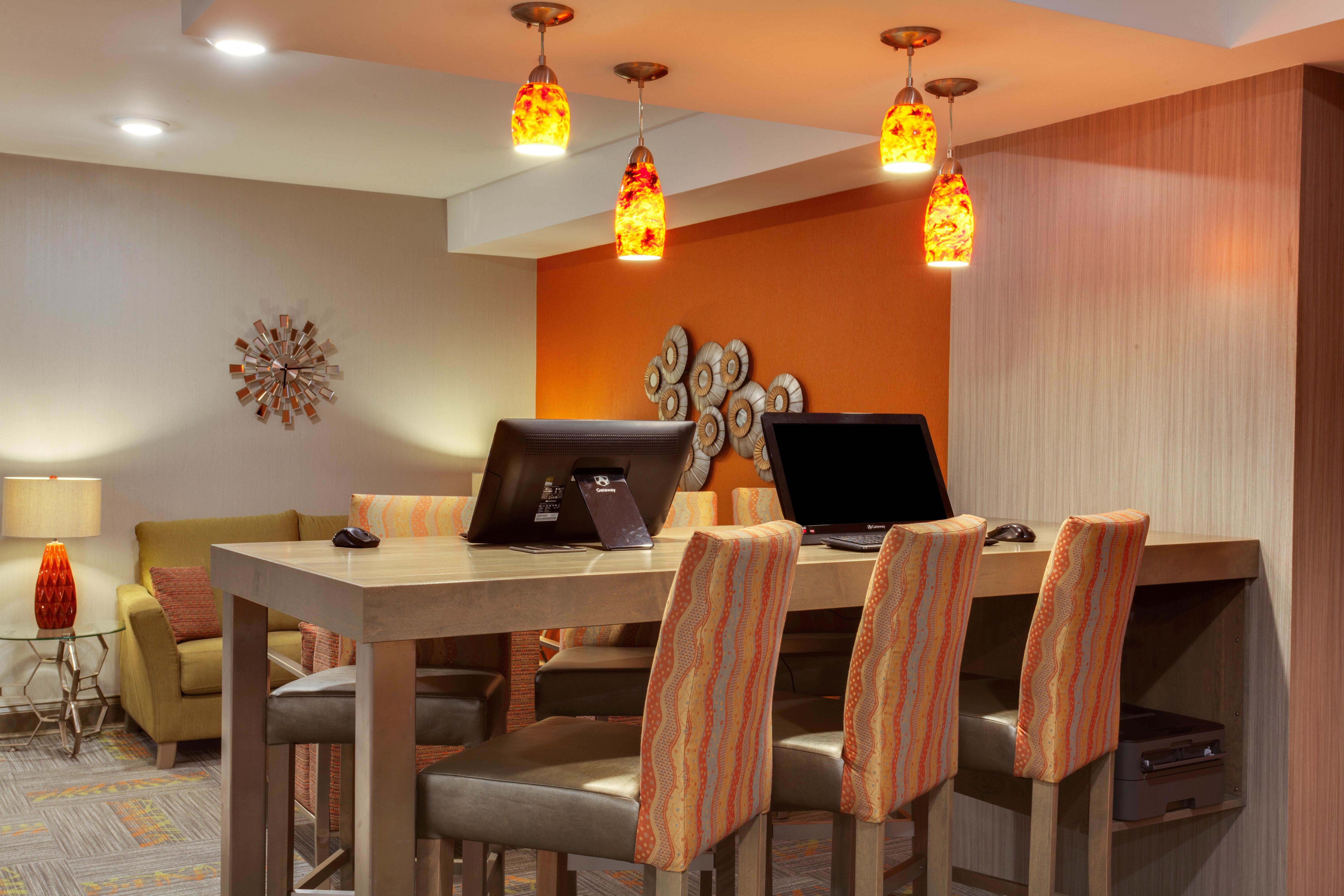 Holiday Inn Express Hotel & Suites Uptown Fredericton By Ihg Εξωτερικό φωτογραφία