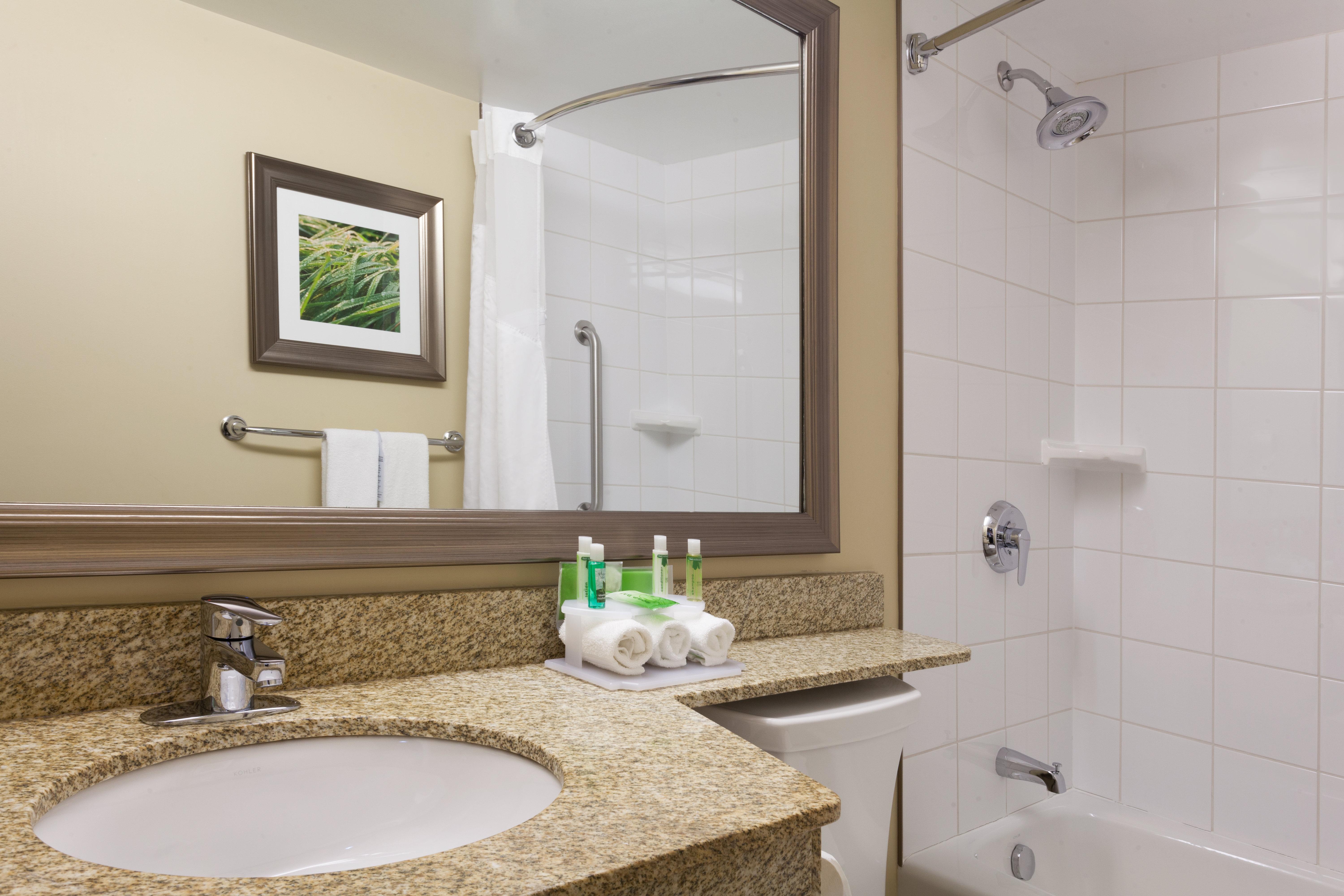 Holiday Inn Express Hotel & Suites Uptown Fredericton By Ihg Εξωτερικό φωτογραφία