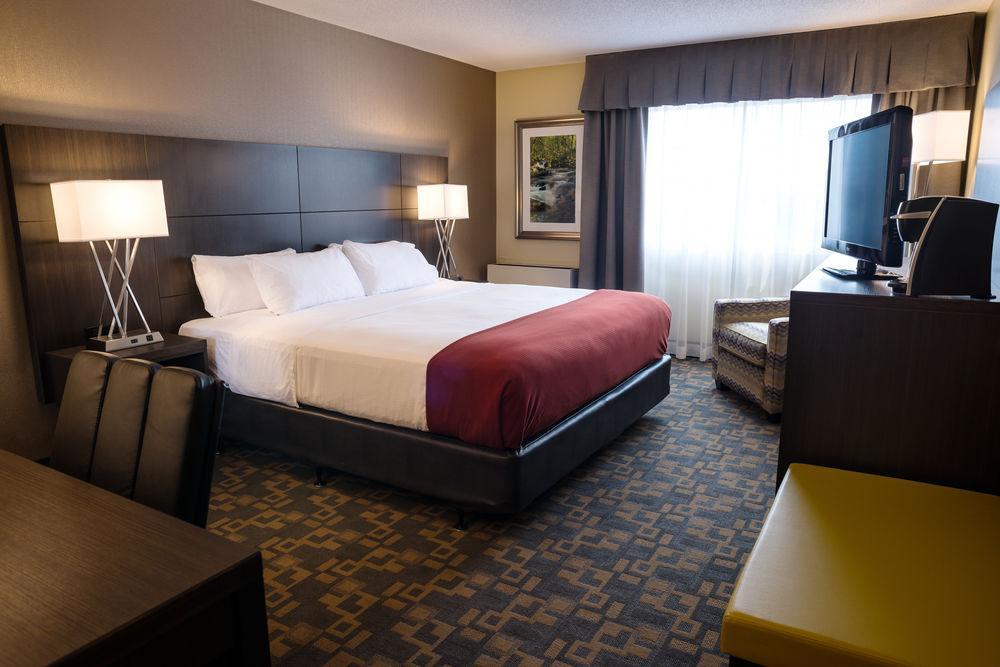 Holiday Inn Express Hotel & Suites Uptown Fredericton By Ihg Εξωτερικό φωτογραφία