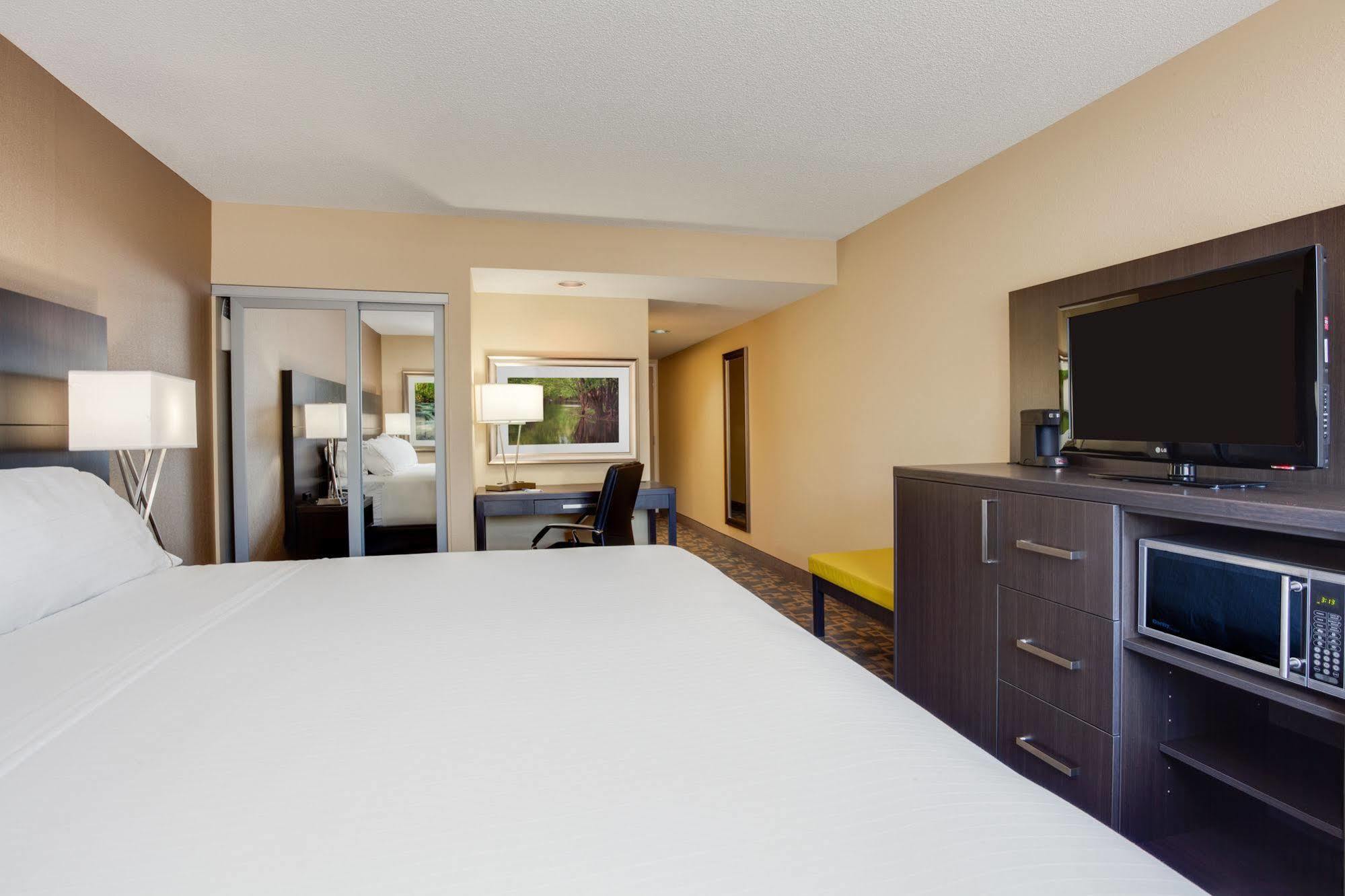 Holiday Inn Express Hotel & Suites Uptown Fredericton By Ihg Εξωτερικό φωτογραφία